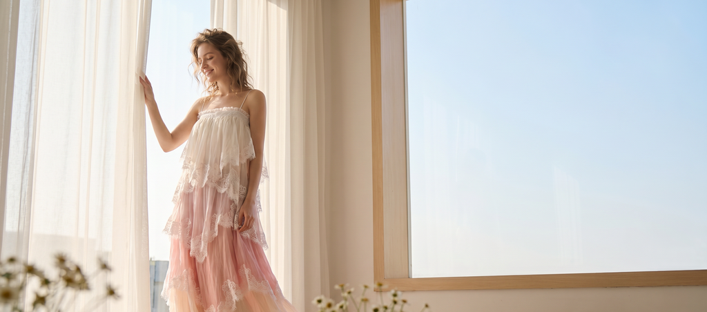 Gradient Pink Tiered Lace Maxi Dress
