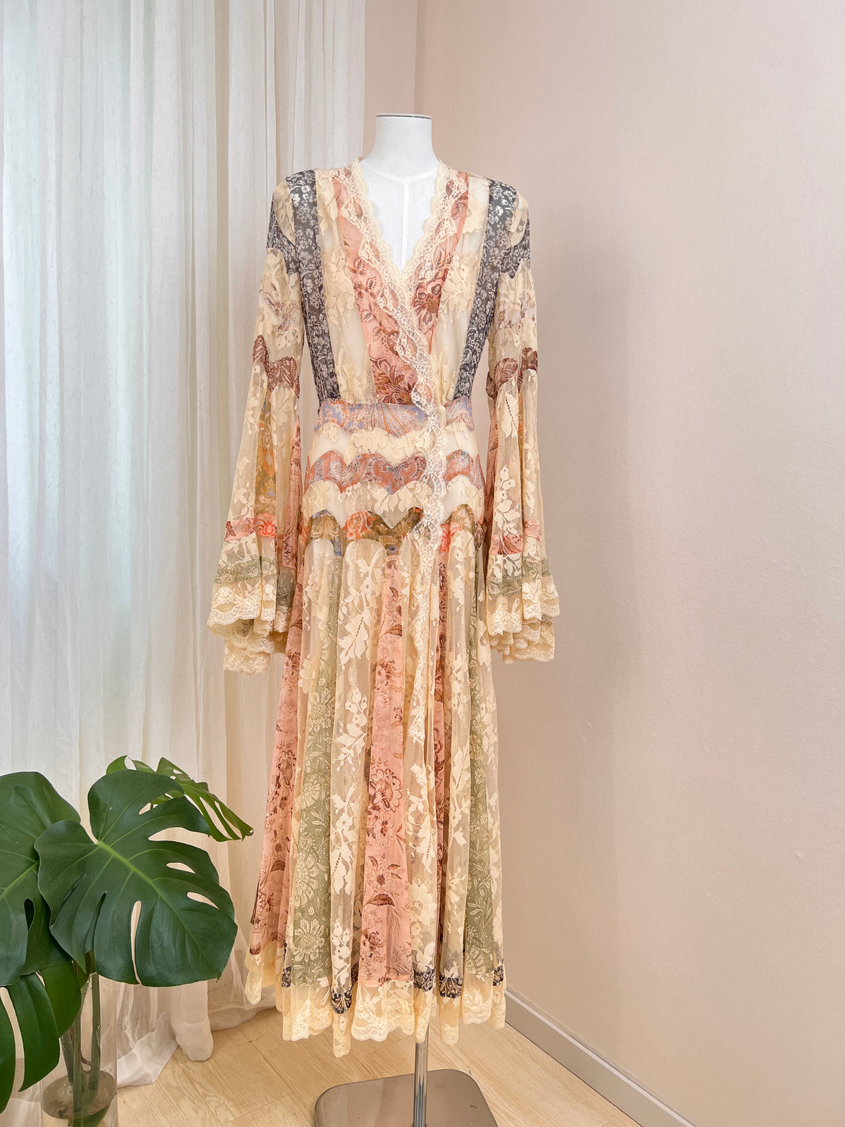 Mulberry Silk Spliced Lace Wide Flared Sleeve Long Dress