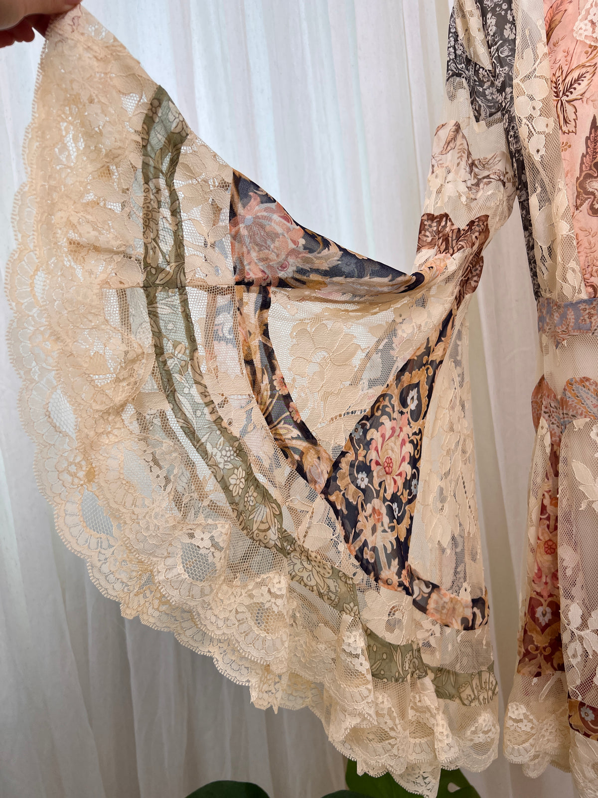 Lace Spliced Mulberry Silk Printed Mini Dress, Long Sleeve with Waist Tie Belt