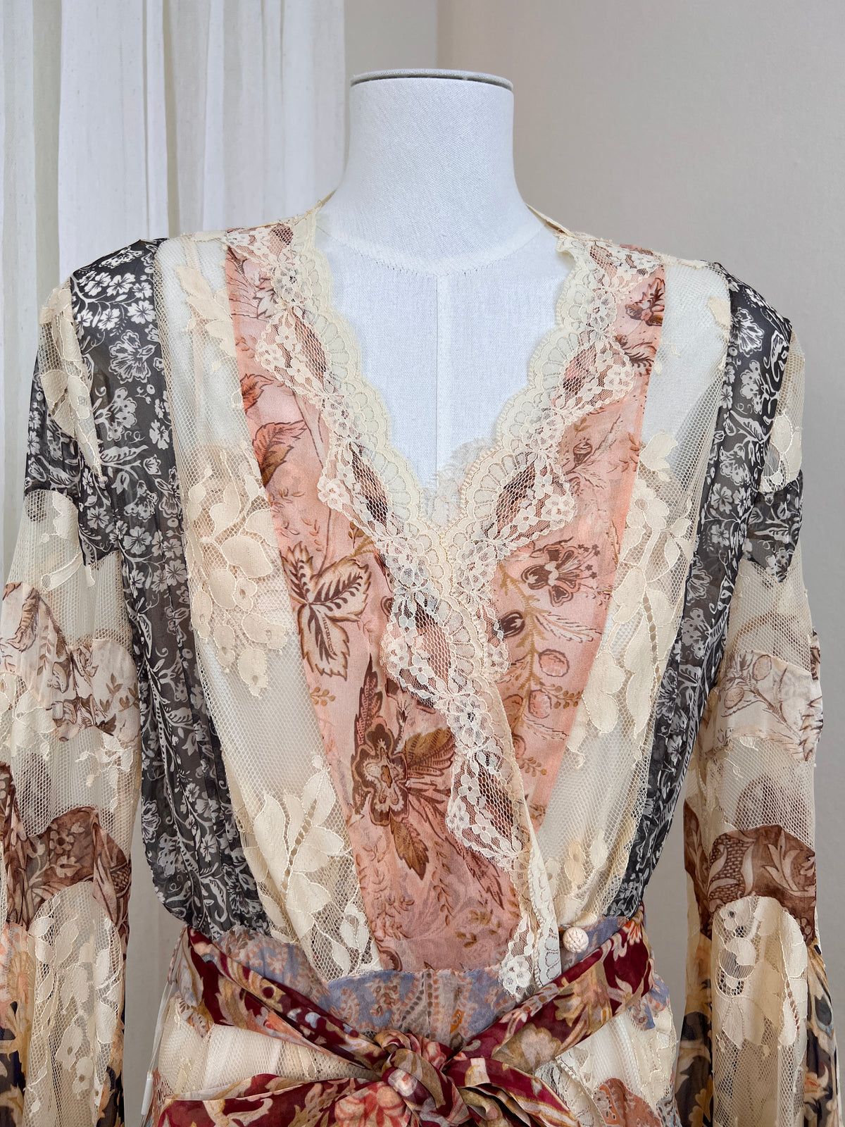 Mulberry Silk Spliced Lace Wide Flared Sleeve Long Dress