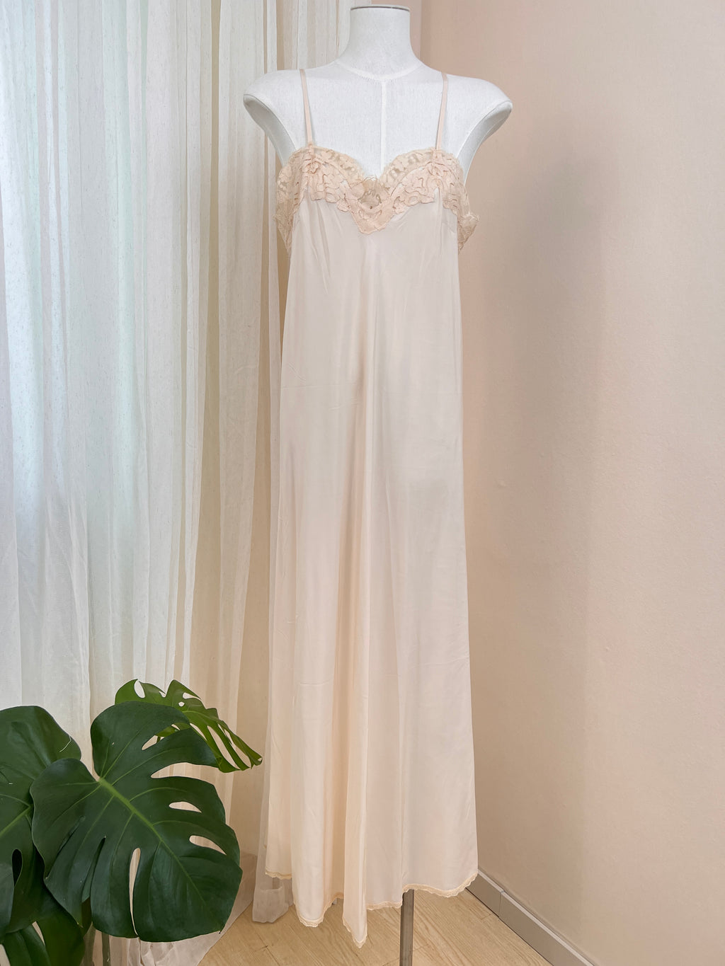 Mulberry Silk Spliced Lace Wide Flared Sleeve Long Dress