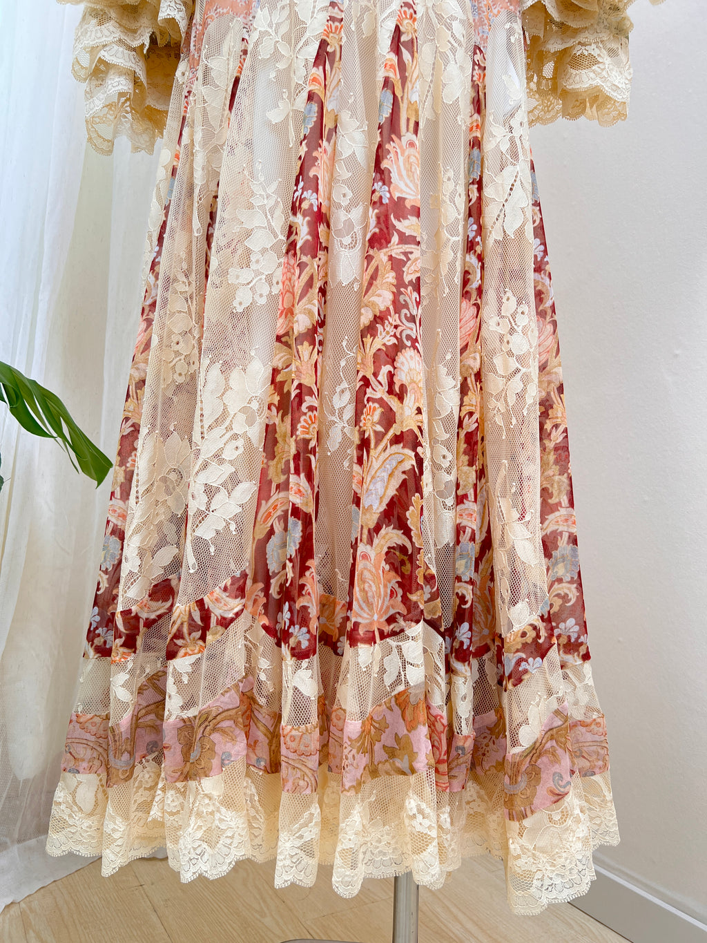 Vintage printed mulberry silk spliced lace long dress