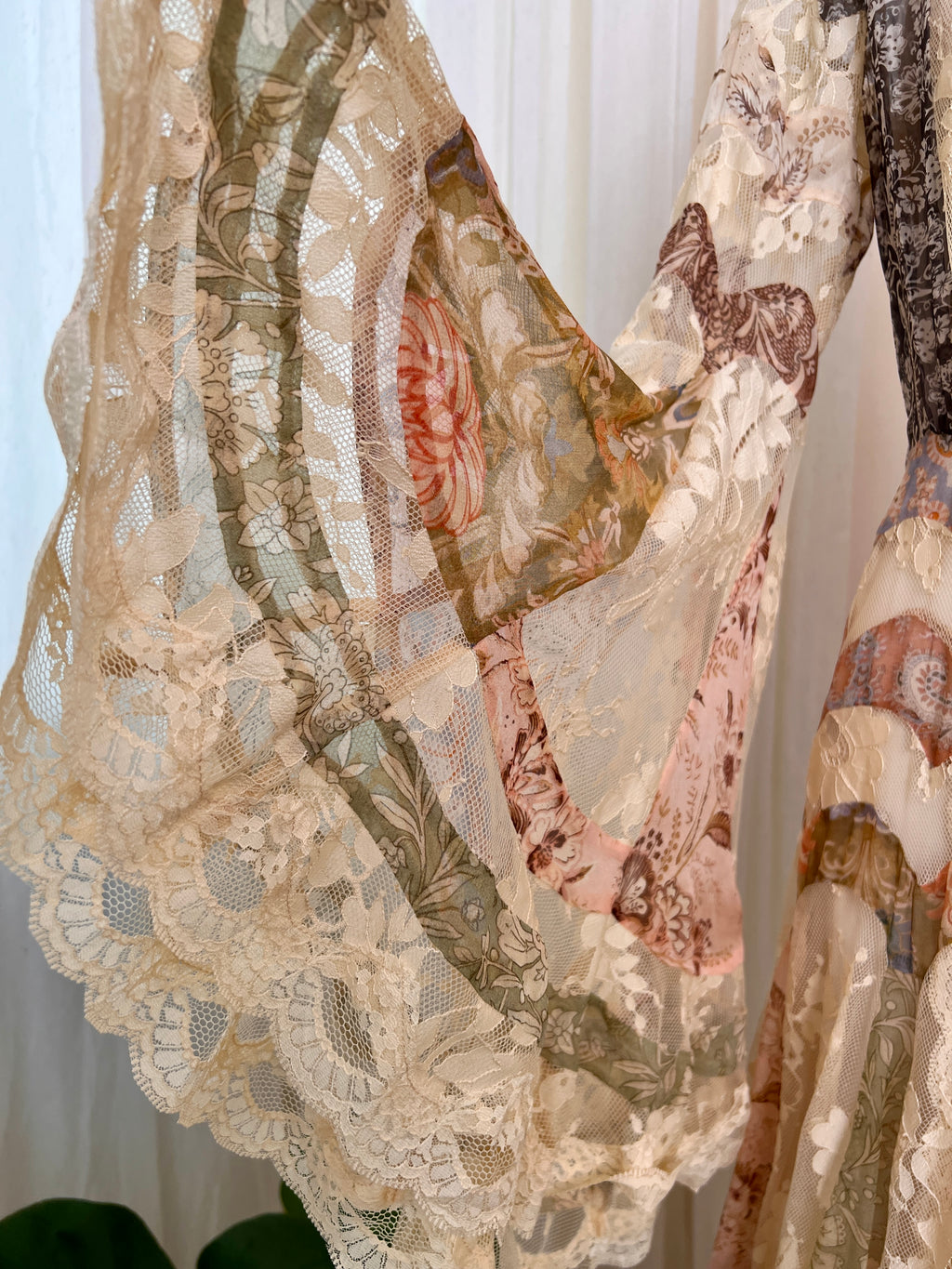 Vintage printed mulberry silk spliced lace long dress