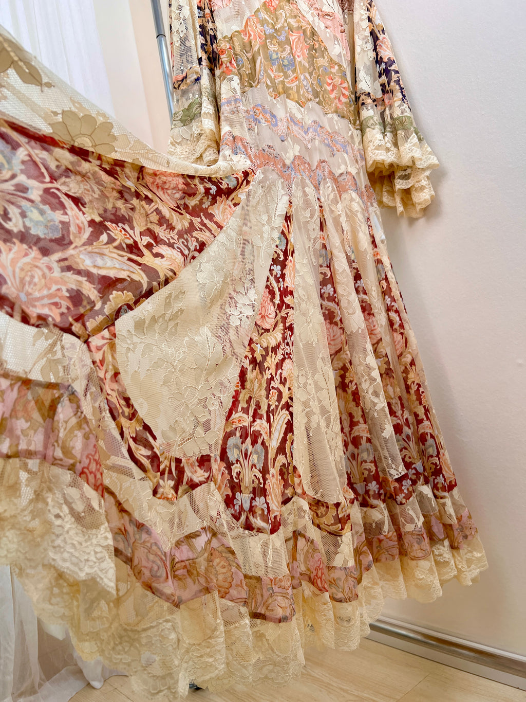 Vintage printed mulberry silk spliced lace long dress