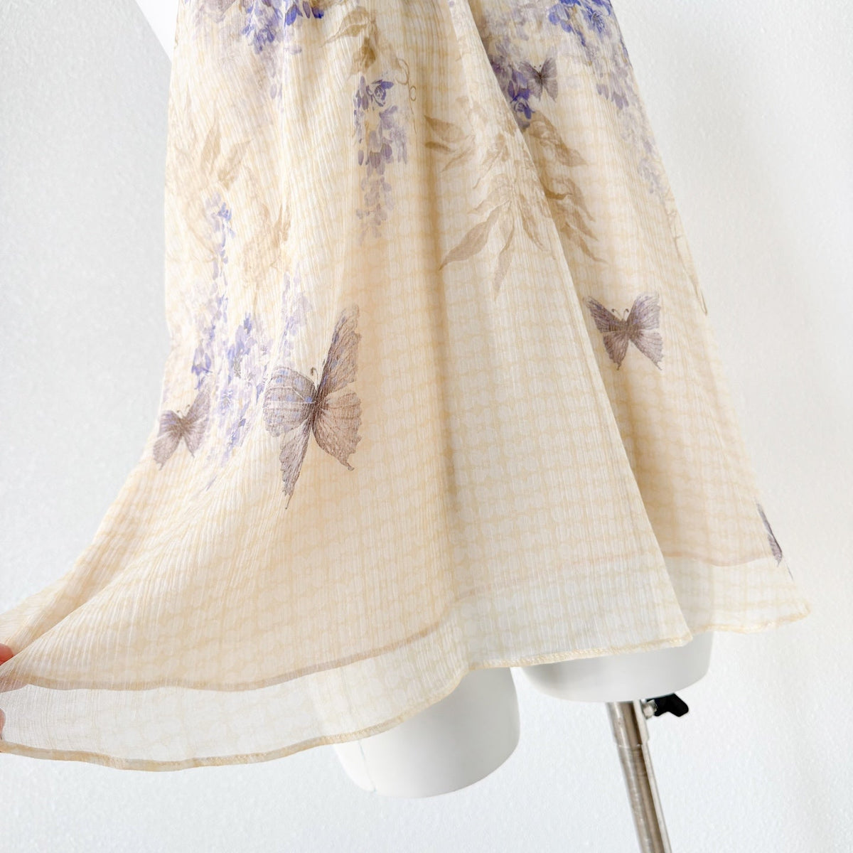Indigo Wisteria Print Halter Neck Sleeveless Blouse