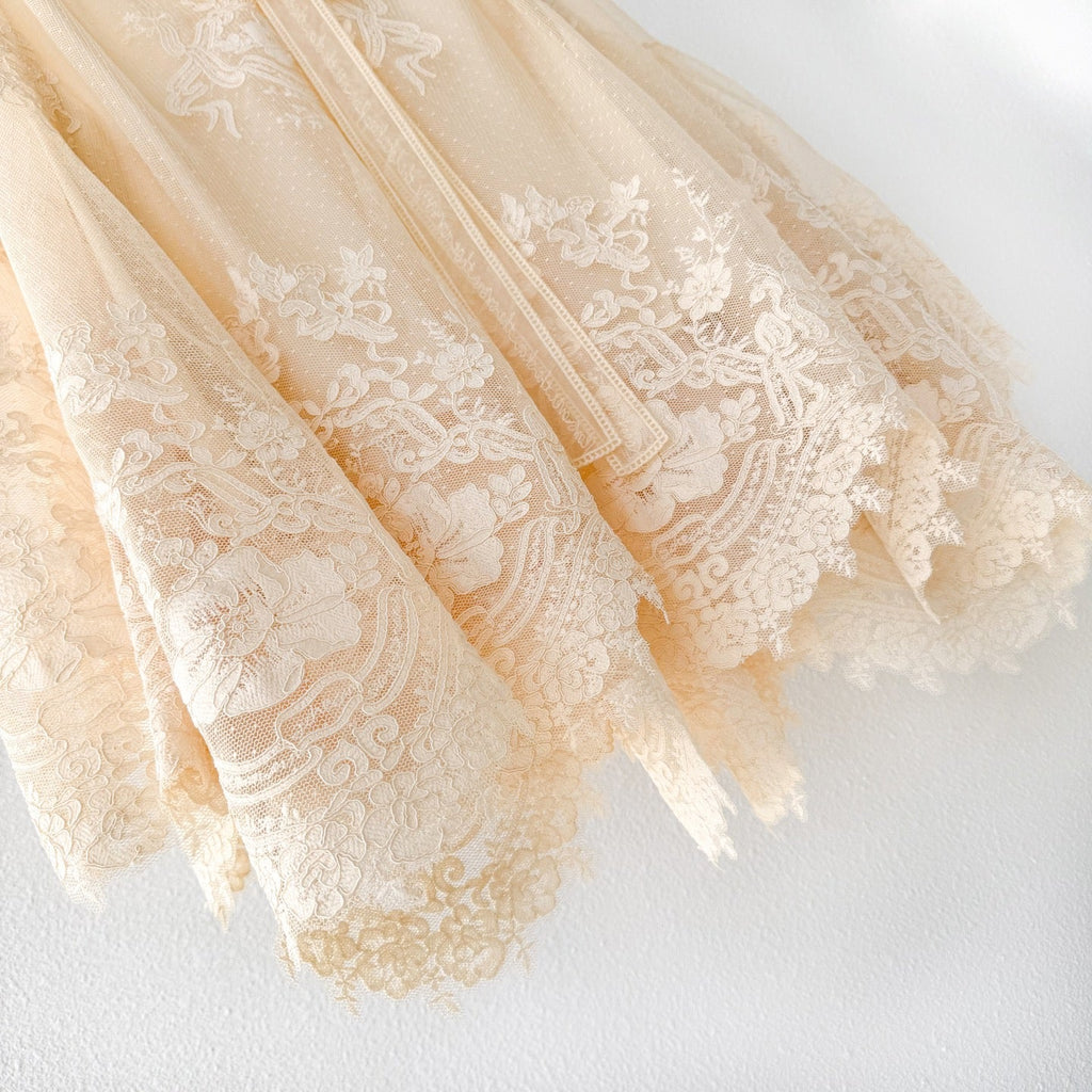 The Hypnotic Tiered Lace Blouse in Cream