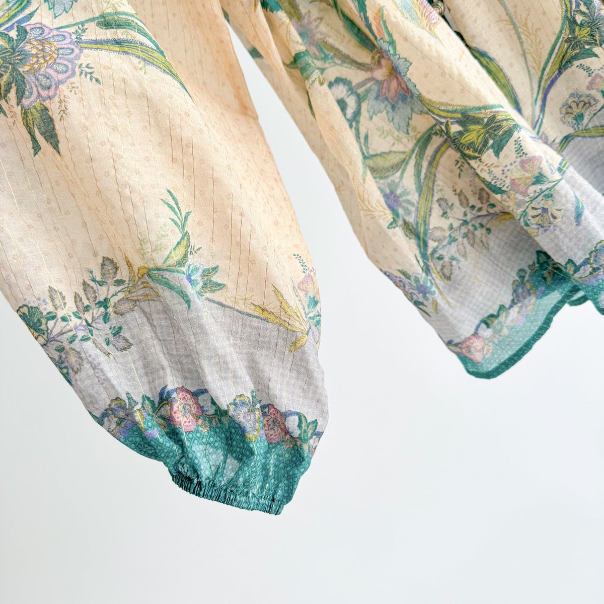 The Indra Billow Blouse Short in Cream Scarf Floral Two piece Set
